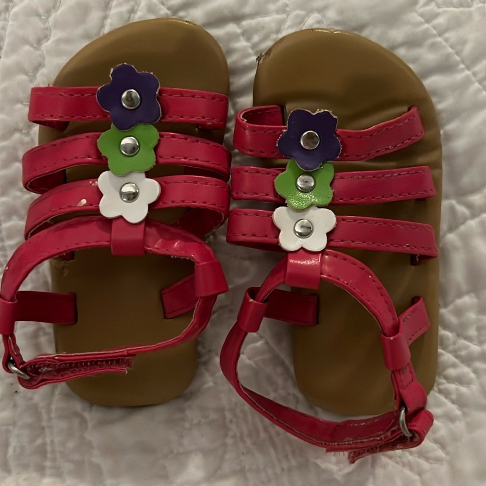 🥳 5 for $10 🥳 9m flower sandals